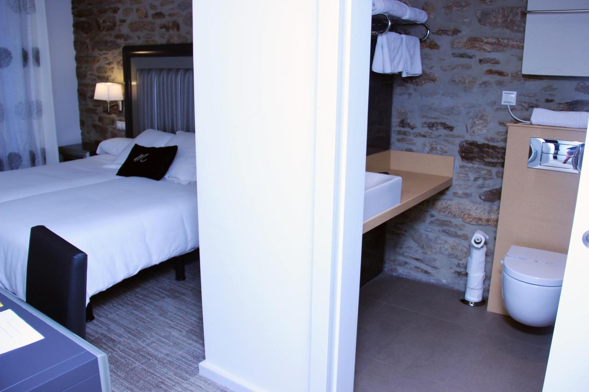 Hotel Montenegro Compostela ซานติอาโก เด กอมโปสเตลา ภายนอก รูปภาพ