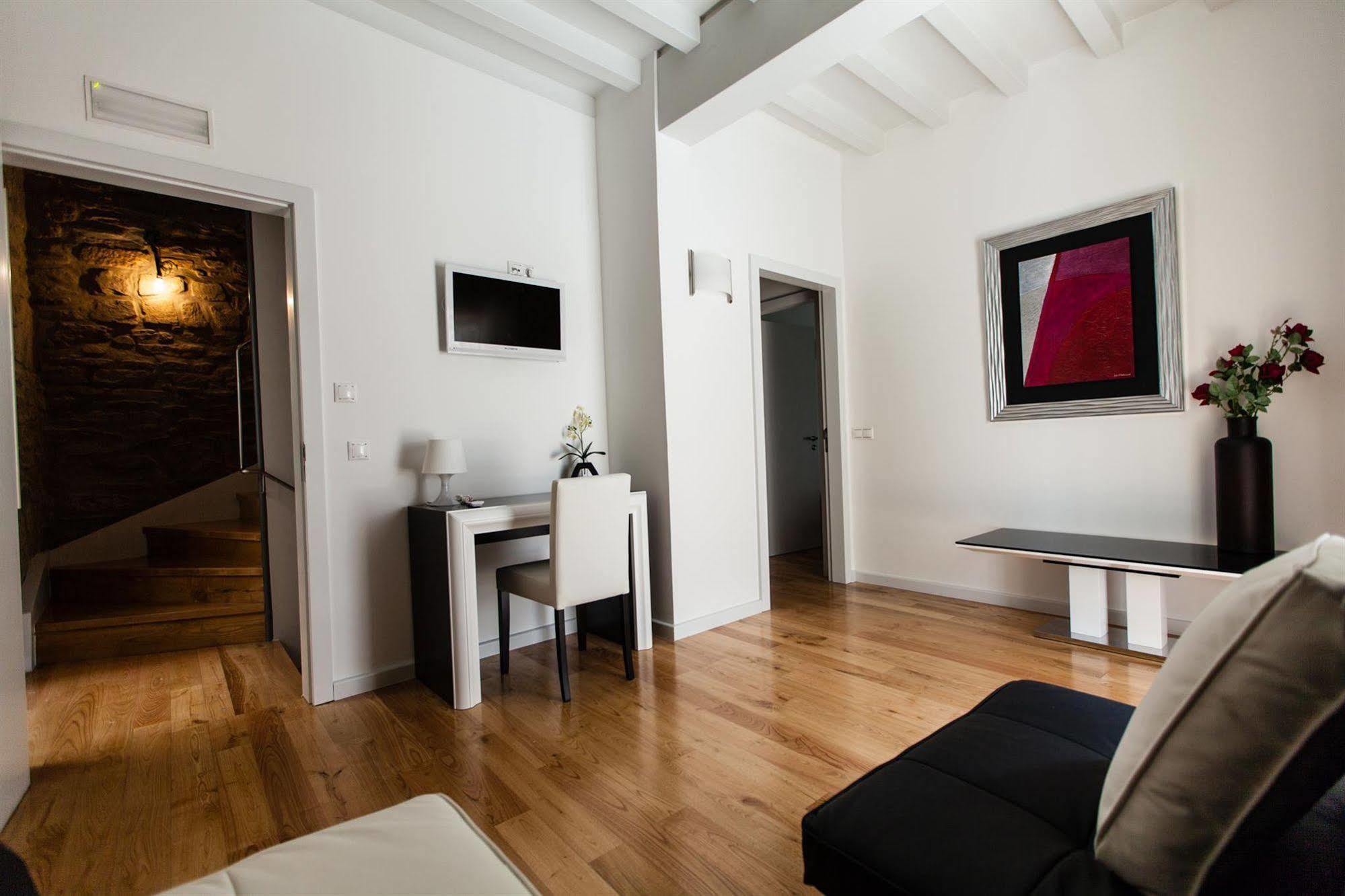 Hotel Montenegro Compostela ซานติอาโก เด กอมโปสเตลา ภายนอก รูปภาพ